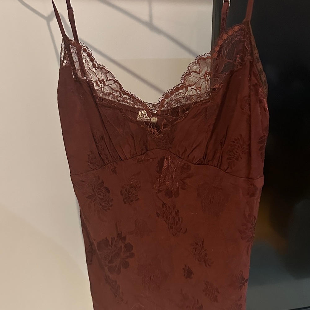 Wilfred Burgungry Lace Trim Burgundy Camisole